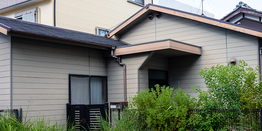 1.遠方にお住まいのD様が、「相続した実家の価値を把握し、納得して売却を決断できた事例」