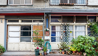 相続した実家に残っていた荷物を整理し、無事に売却できた事例